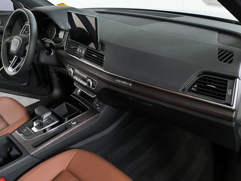 Used 2023 Audi Q5 2.0T Premium w/ Convenience Package image 23
