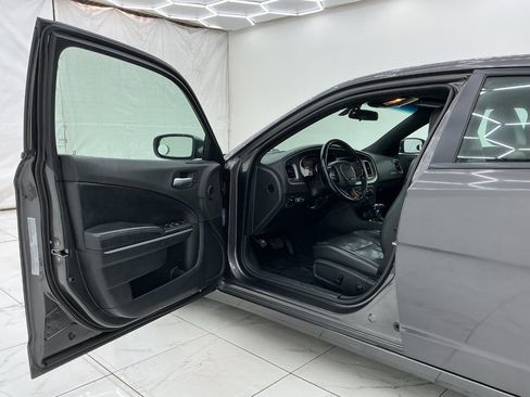 Used 2020 Dodge Charger SXT w/ Leather Interior Group RWD image 16