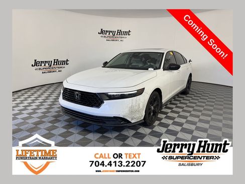 Used 2025 Honda Accord SE image 1