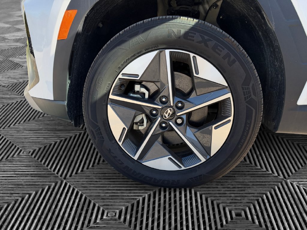 Used 2025 Hyundai Tucson SEL AWD/4WD image 14