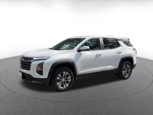 Used 2025 Chevrolet Equinox LT FWD image 8