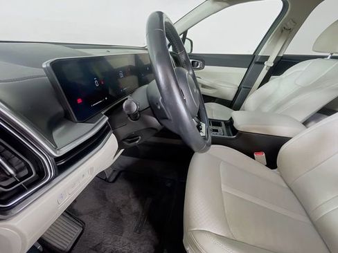 Used 2024 Kia Sorento EX w/ Panoramic Sunroof Package FWD image 22