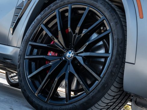 Certified 2025 BMW X5 xDrive40i w/ Executive Package image 9