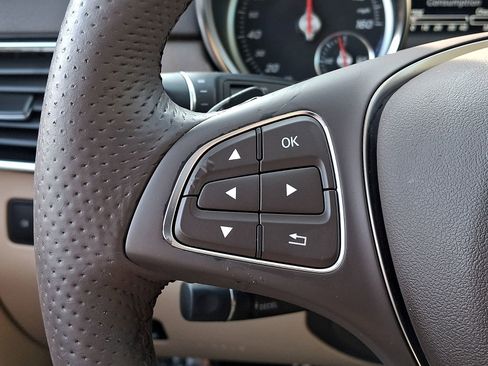 Certified 2019 Mercedes-Benz GLE 400 4MATIC image 22