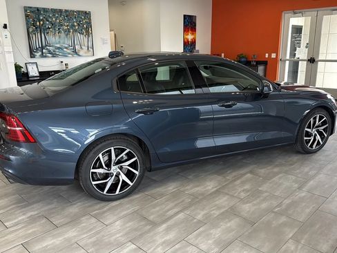 Used 2020 Volvo S60 T5 Momentum FWD image 8