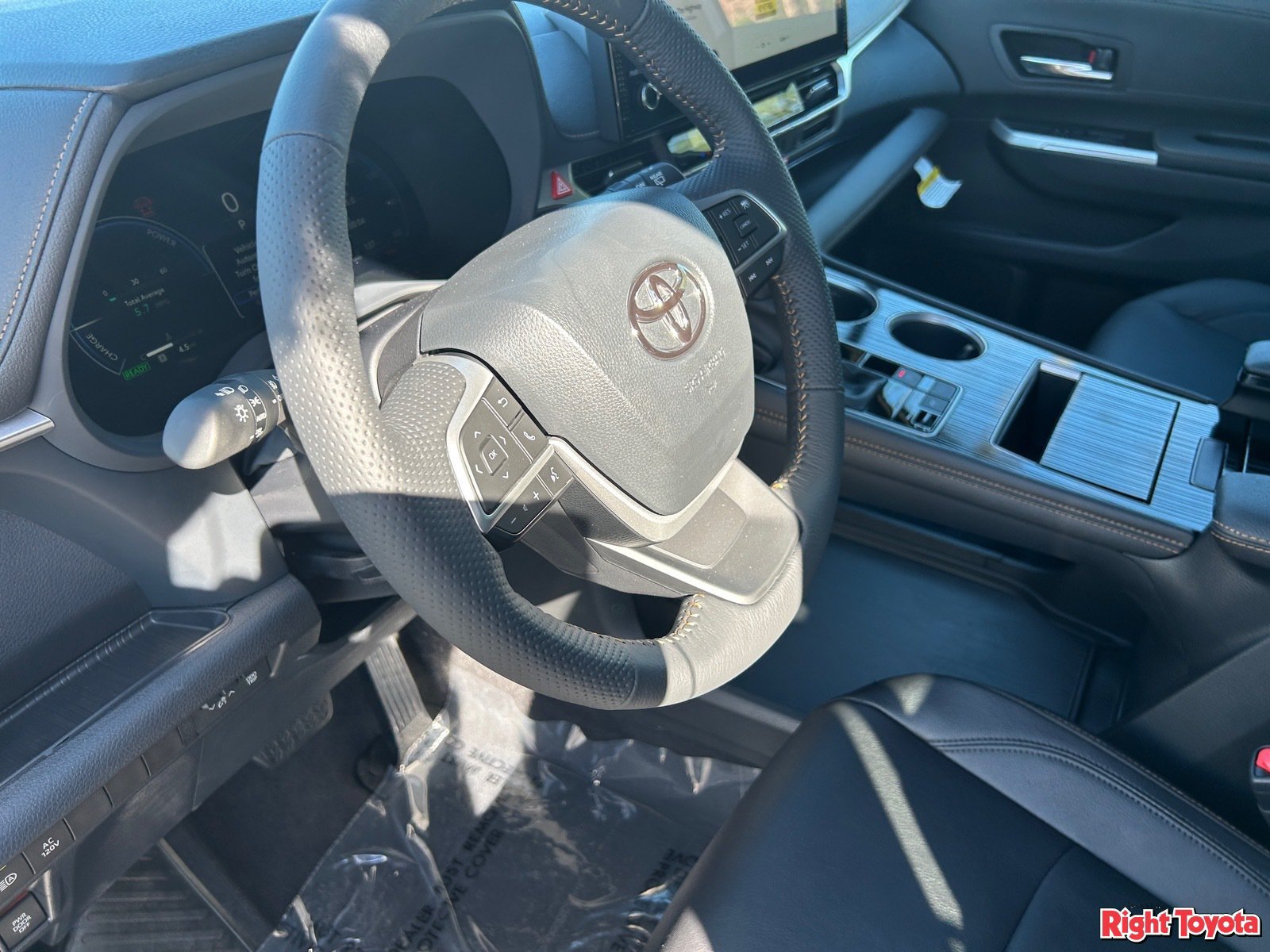 New 2026 Toyota Sienna XLE Woodland Edition AWD/4WD image 20