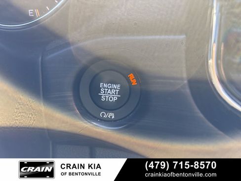 Used 2019 Jeep Grand Cherokee Altitude image 24