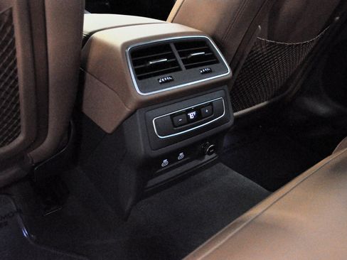 Used 2022 Audi A6 Premium Plus image 39