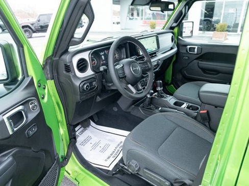 Used 2025 Jeep Wrangler Unlimited Sport image 14