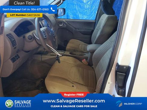 Used 2015 Nissan Frontier SV AWD/4WD image 9