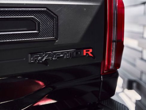 Used 2025 Ford F150 Raptor w/ Equipment Group 803A Raptor R AWD/4WD image 18