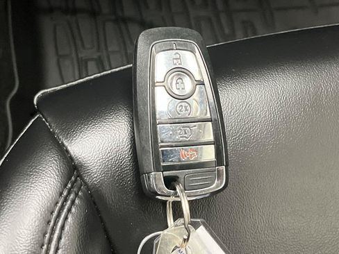 Used 2023 Lincoln Corsair AWD w/ Towing Package image 26