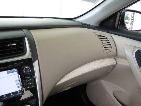 Used 2018 Nissan Altima 2.5 SL w/ 2.5 SL Technology Package FWD image 20