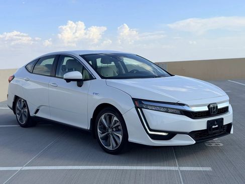 Used 2018 Honda Clarity Touring image 7