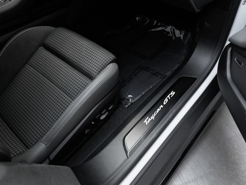 New 2026 Porsche Taycan GTS AWD/4WD image 38