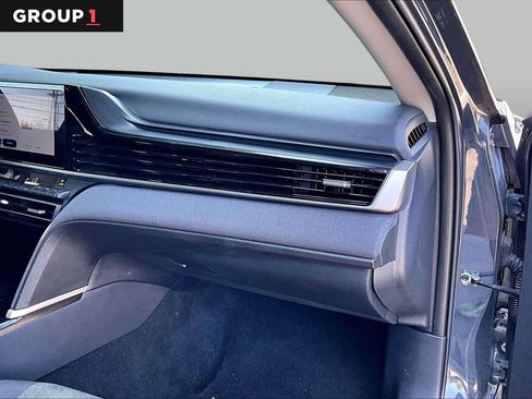 Used 2025 Toyota Camry LE FWD image 19