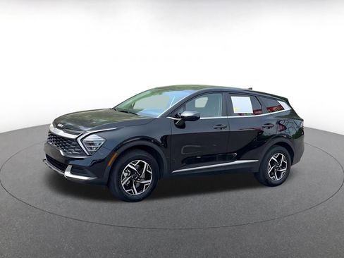 Used 2025 Kia Sportage LX AWD/4WD image 8