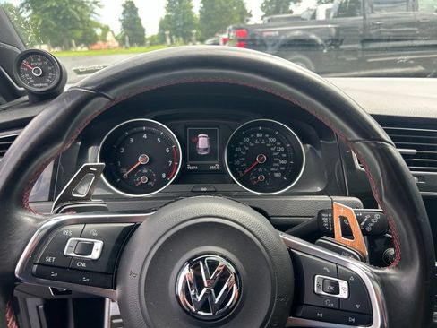Used 2016 Volkswagen GTI SE w/ Lighting Package (SEL) FWD image 5