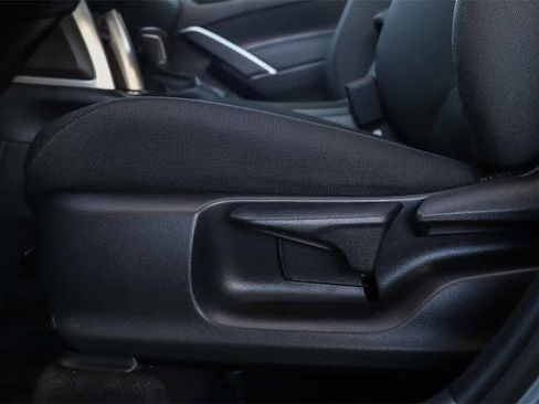 Used 2024 Toyota Corolla Cross LE w/ Moonroof Package image 22