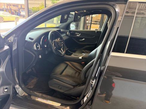 Used 2020 Mercedes-Benz GLC 300 image 24