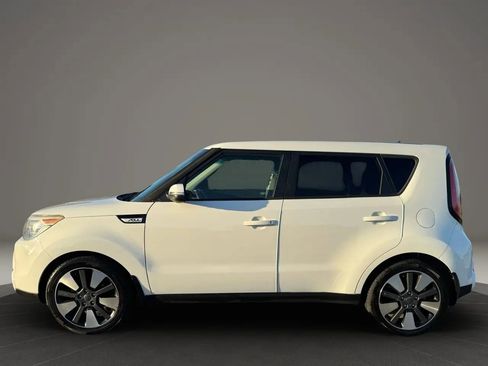 Used 2014 Kia Soul ! FWD image 4