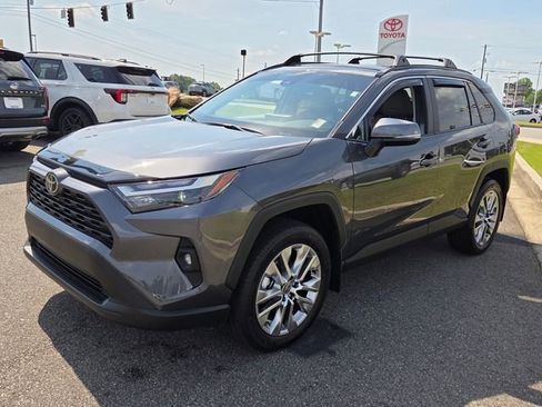 Used 2025 Toyota RAV4 XLE Premium FWD image 3