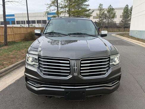 Used 2015 Lincoln Navigator 4WD 4dr image 8