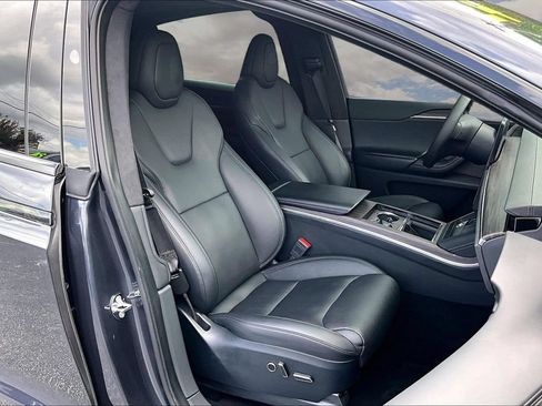 Used 2024 Tesla Model X AWD/4WD image 29