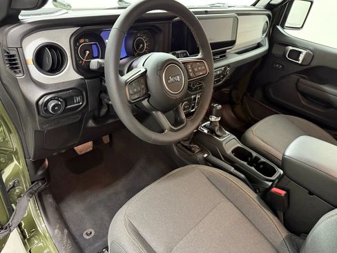 Used 2024 Jeep Wrangler Unlimited Sport AWD/4WD image 67