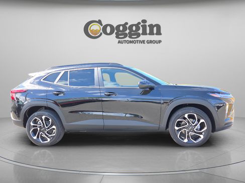 New 2026 Chevrolet Trax RS w/ Driver Confidence Package image 7