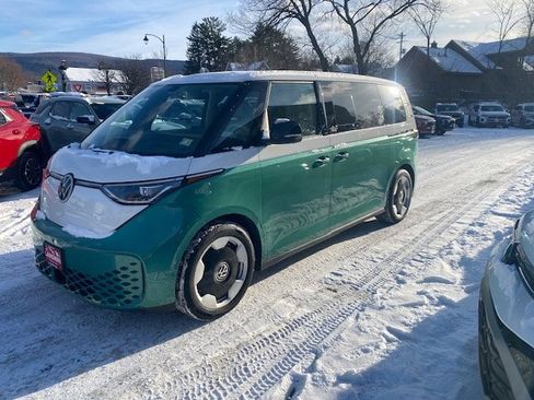 New 2025 Volkswagen ID. Buzz Pro S Plus image 5
