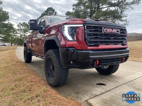 Used 2025 GMC Sierra 2500 AT4X image 16