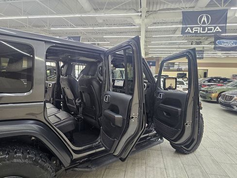 Used 2024 Jeep Wrangler Unlimited Sport AWD/4WD image 13
