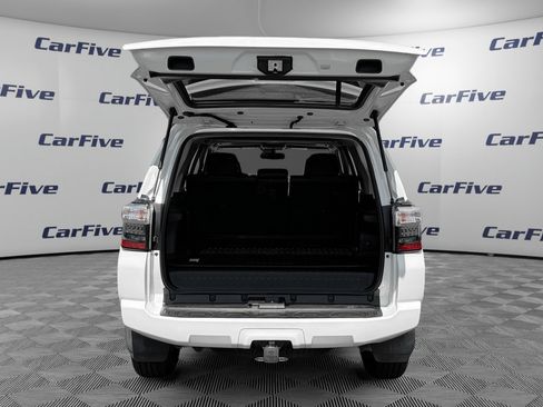 Used 2016 Toyota 4Runner Limited AWD/4WD image 11