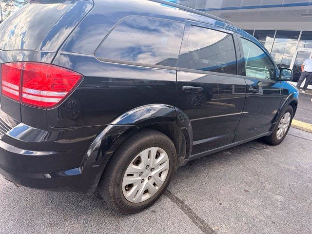 Used 2017 Dodge Journey SE FWD image 11