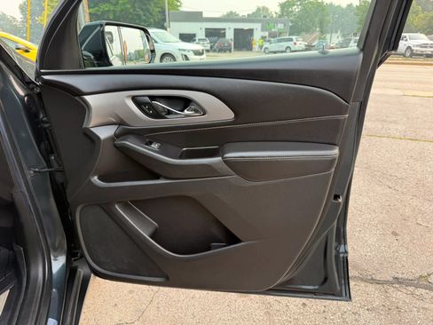 Used 2019 Chevrolet Traverse LT AWD/4WD image 21