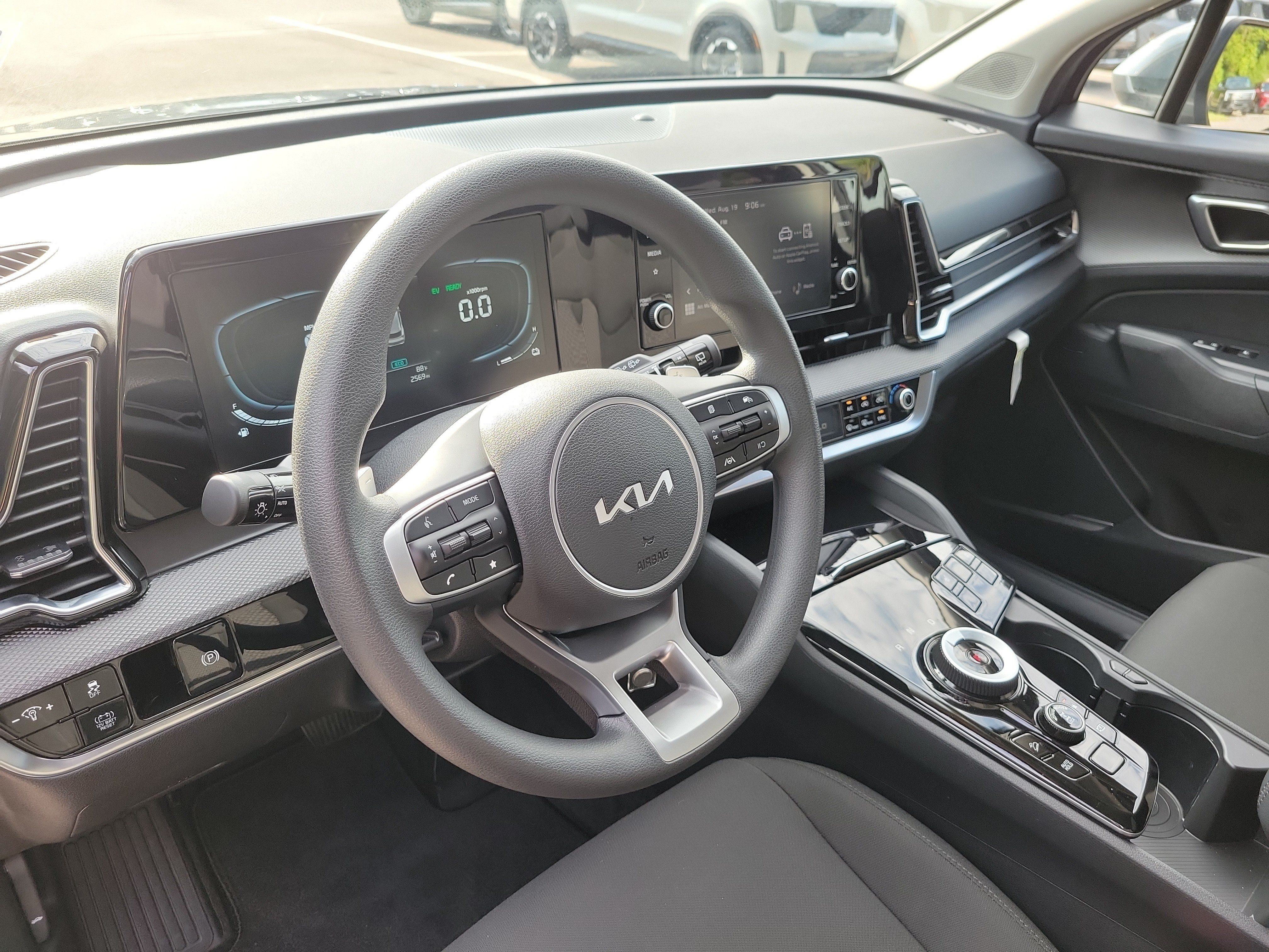 Certified 2025 Kia Sportage LX AWD/4WD image 20