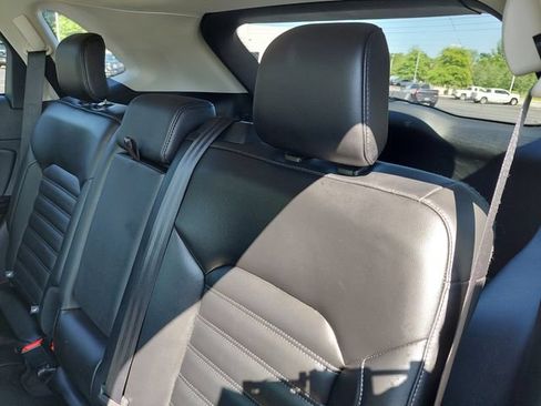 Used 2022 Ford Edge SEL w/ Convenience Package AWD/4WD image 32