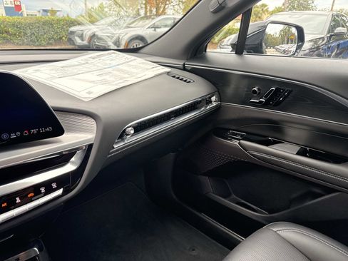 New 2025 Cadillac Lyriq Luxury image 25