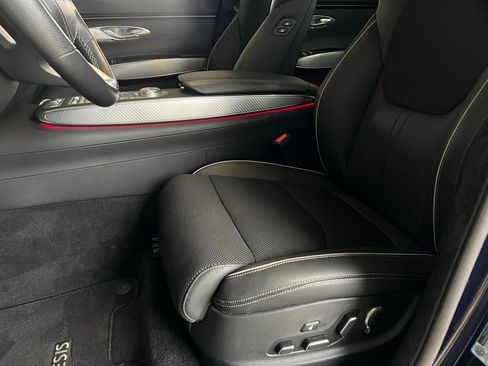 Used 2024 Genesis GV70 3.5T Sport image 10