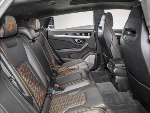 Used 2020 Lamborghini Urus image 23