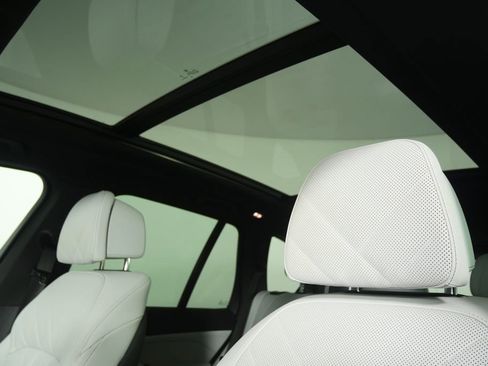 Certified 2025 BMW X5 xDrive40i image 12