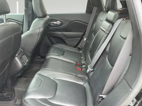 Used 2017 Jeep Cherokee High Altitude AWD/4WD image 10