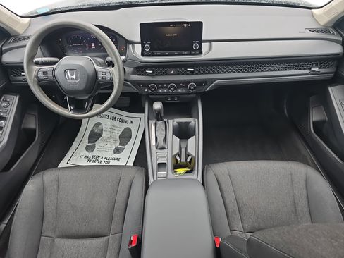 Used 2023 Honda Accord EX image 9