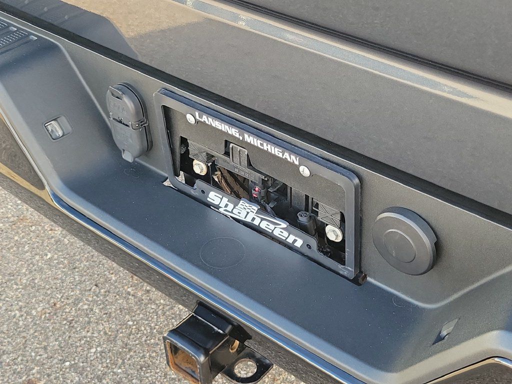 Used 2021 Chevrolet Silverado 1500 LT Trail Boss w/ Convenience Package II AWD/4WD image 38