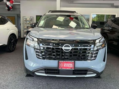New 2026 Nissan Pathfinder Platinum AWD/4WD image 2