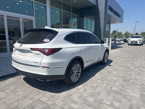 Used 2023 Acura MDX SH-AWD w/ Advance Package image 12