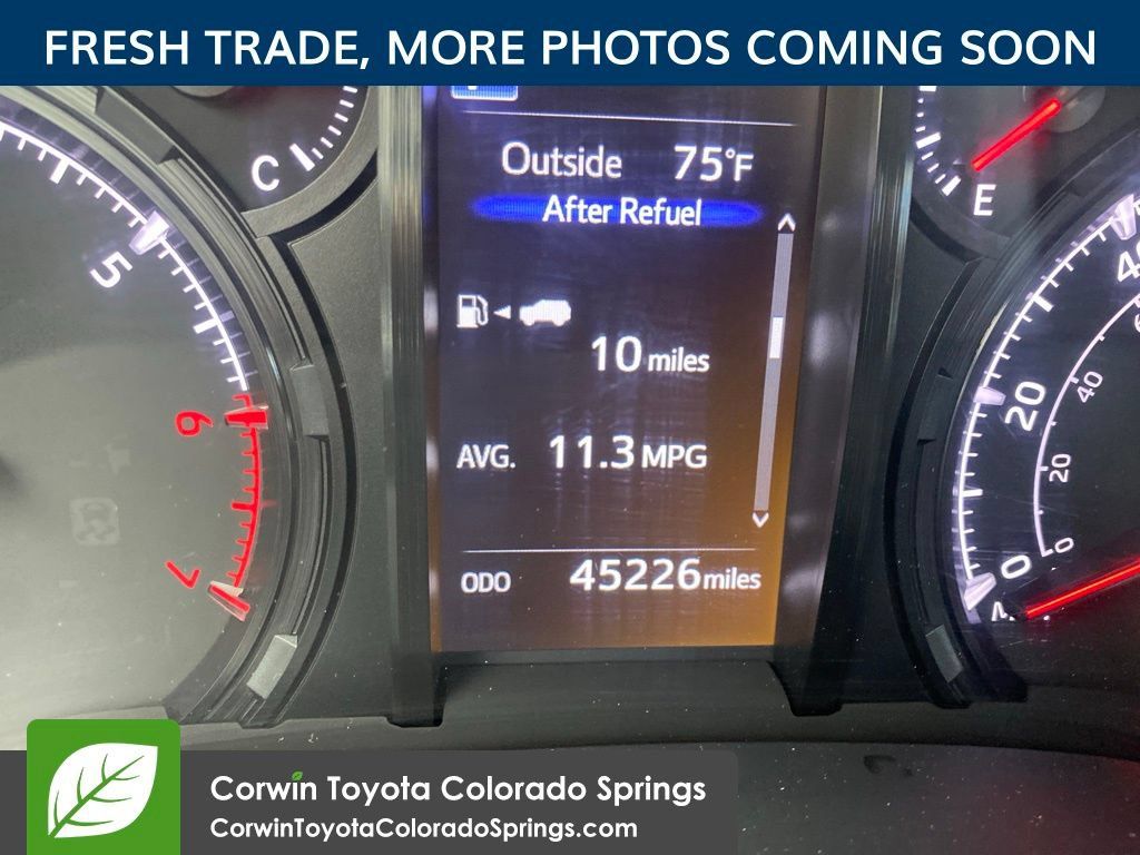 Used 2020 Toyota 4Runner SR5 AWD/4WD image 14