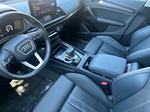 Used 2023 Audi Q5 e Premium Plus w/ Premium Plus Package image 11