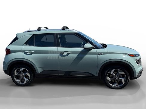 Certified 2025 Hyundai Venue Limited FWD image 6